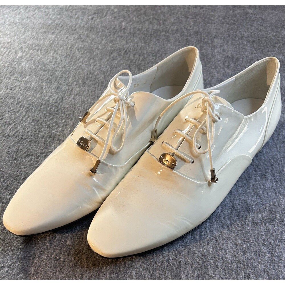 $434 New Gucci Ivory Patent Leather Lace Up Derby Sz 8 Metal Hardware Italy 38